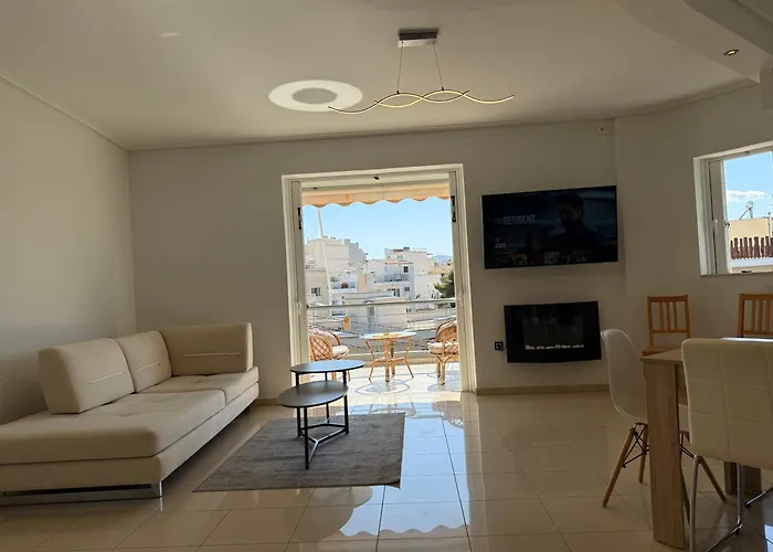 Sunny Home Private Jacuzzi Hydromassage, Fireplace, Acropolis & Lycabettus View, Underground Parking, 300M Metro Peristeri